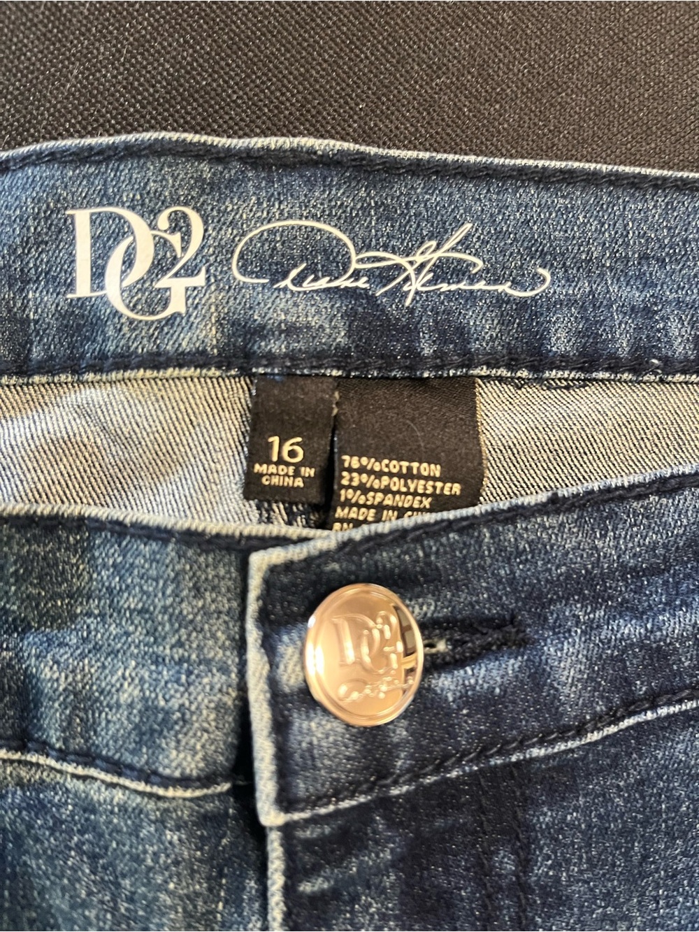 Diane Gilman Dark Wash Embellished Women’s Jeans size 16 NWT - Picture 5 of 8